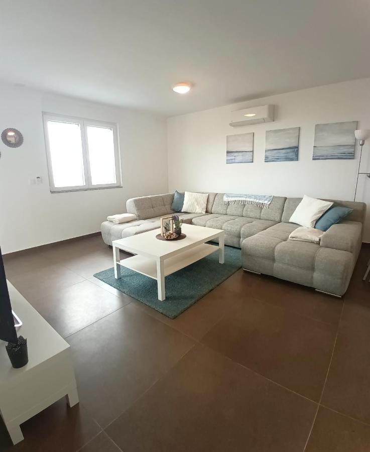 Searenity Pool Suite - Seafront Krmpote-Vodice Екстериор снимка