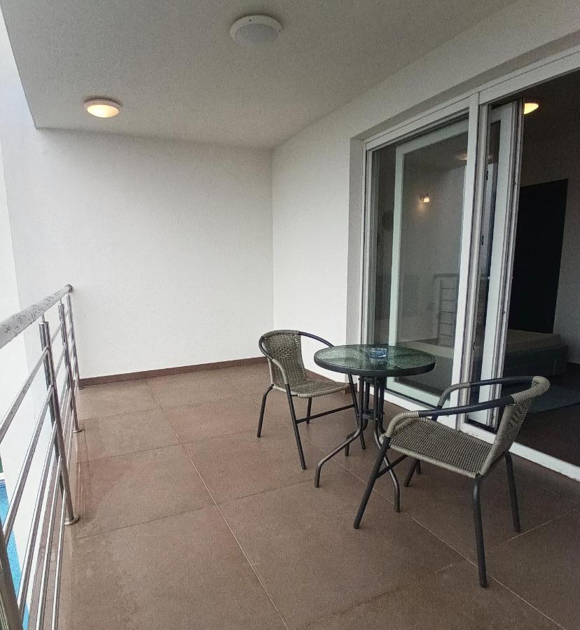 Searenity Pool Suite - Seafront Krmpote-Vodice Екстериор снимка